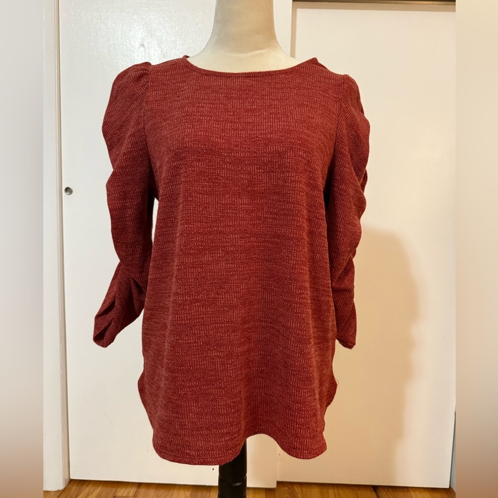 Ruched Puff-sleeve 3/4 sleeve top - size M